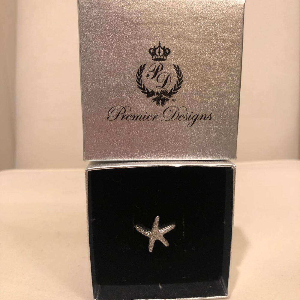 PREMIER DESIGNS SILVER STARFISH RING